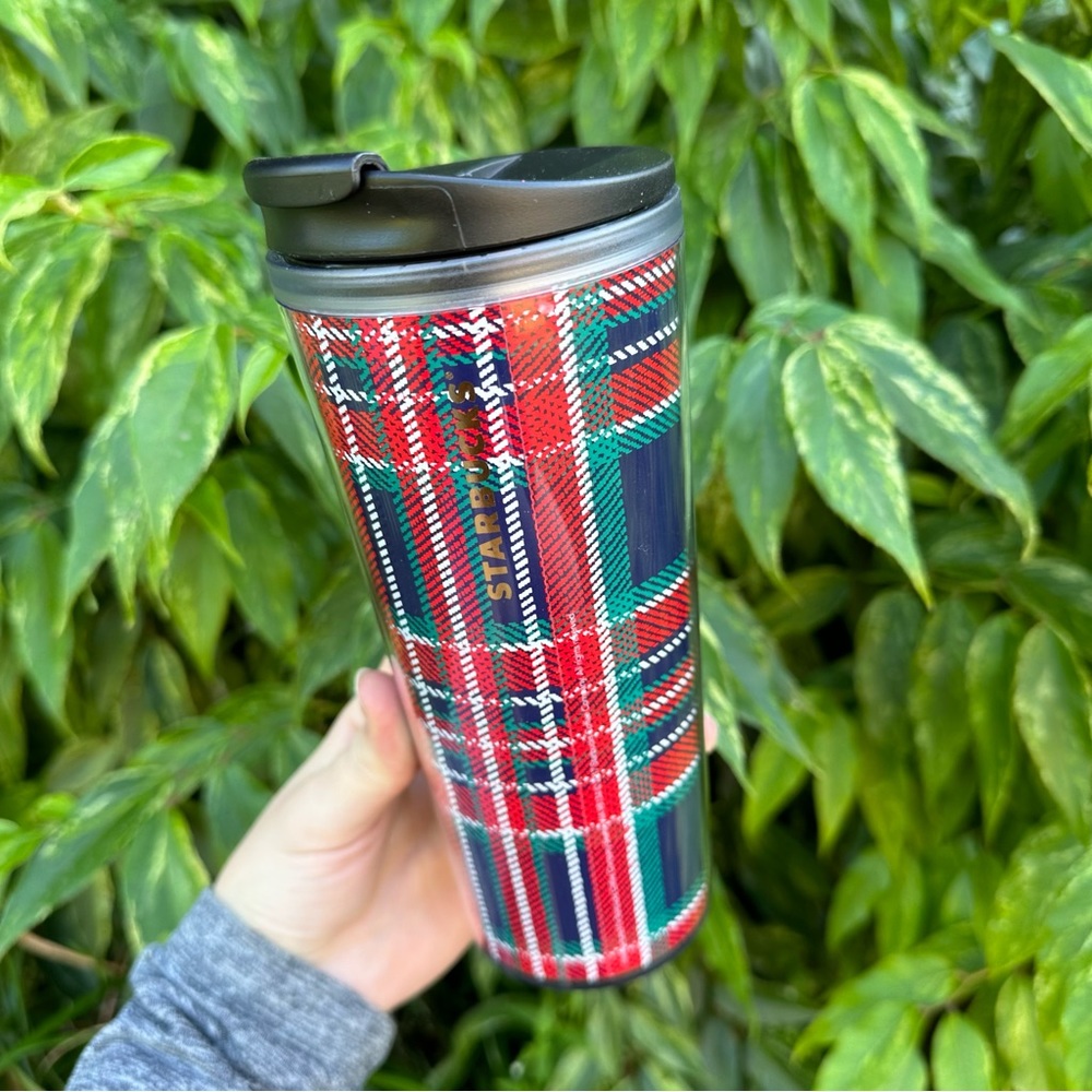 Starbucks 2017 Plastic Christmas Hot Drink Cup/Tumbler Plaid/Tartan 16 fl oz